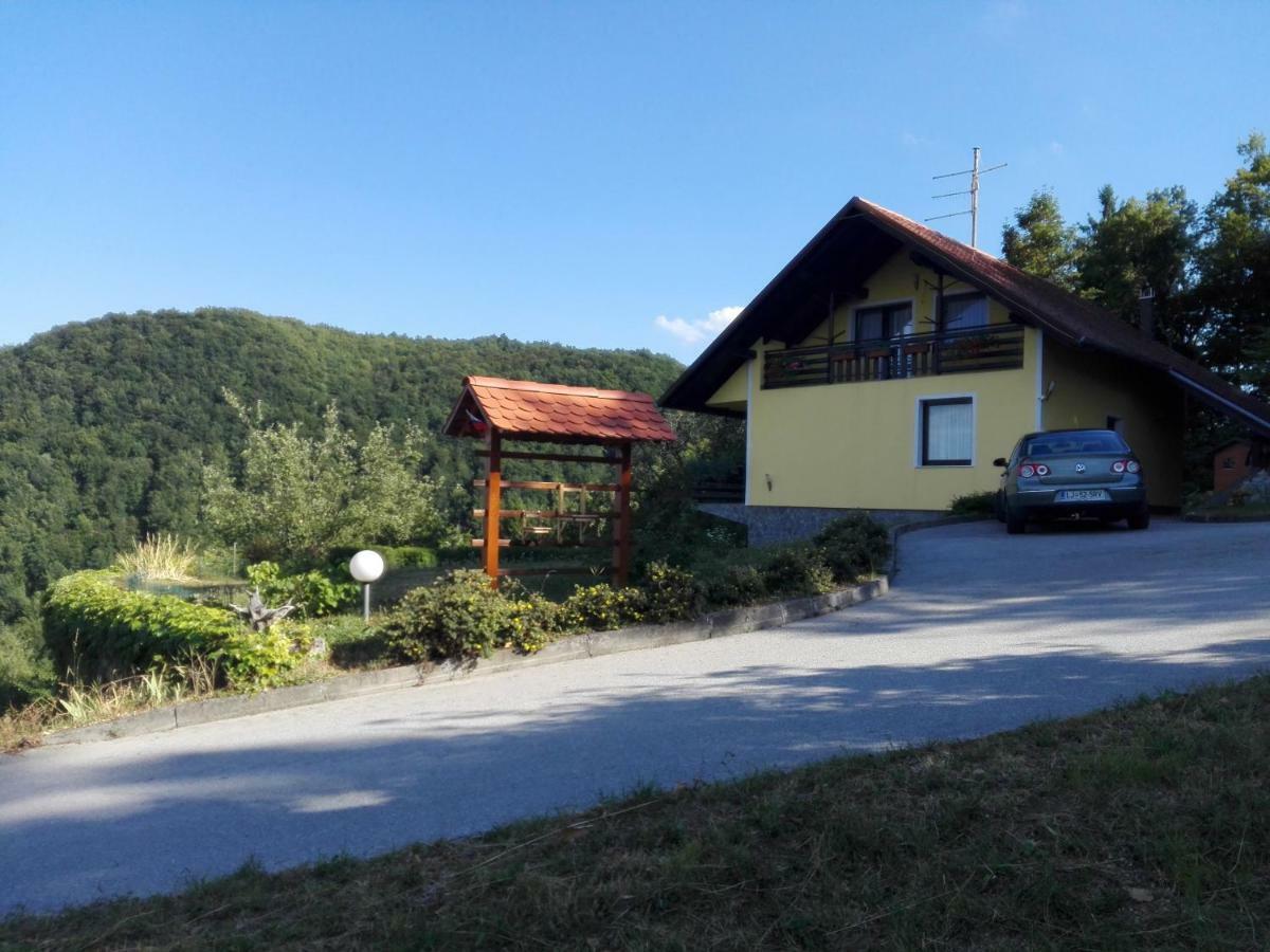 Getaway "At The Three Lights" Villa Sevnica Ngoại thất bức ảnh