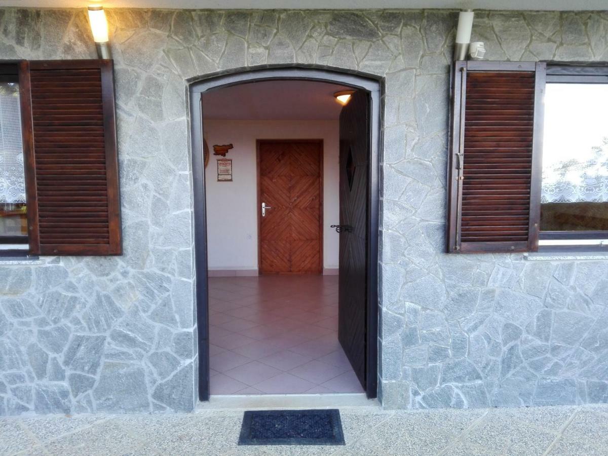 Getaway "At The Three Lights" Villa Sevnica Ngoại thất bức ảnh